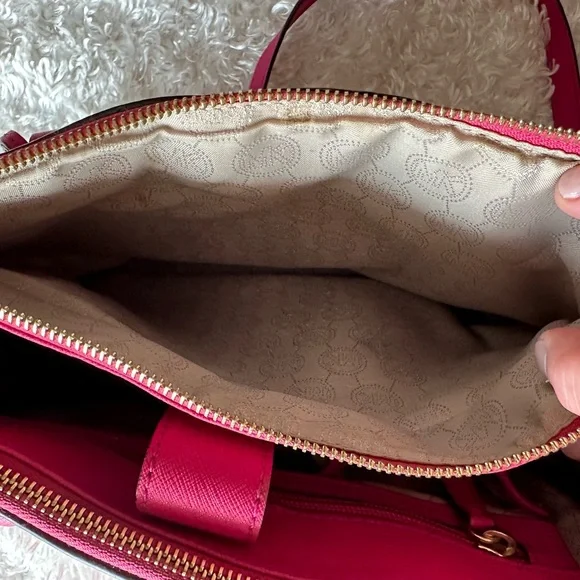 Michael Kors handbag and wallet - Picture 9 of 13